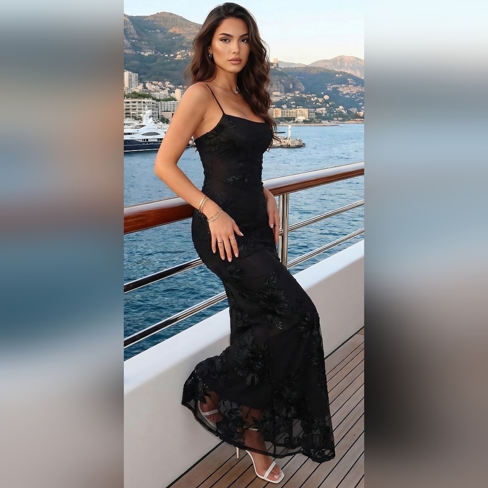Elegant Black Floral Maxi Dress - Picture 5 of 8